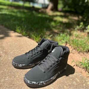 🆕. Puma NEW Black Rebound Layup SL Sneakers  Retail $69.     Size 7